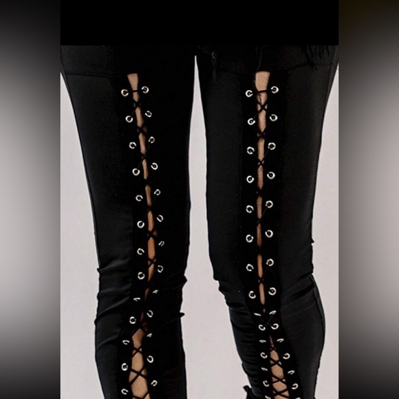 Black lace up Moto fitted Leggings - Picture 3 of 3